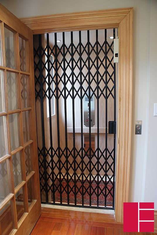Residential-elevator-scissor-gate